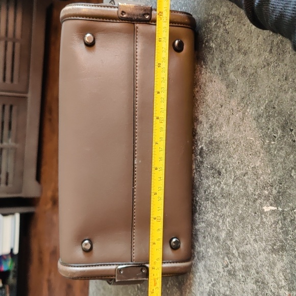 Swagger 27 - Picture 2 of 5